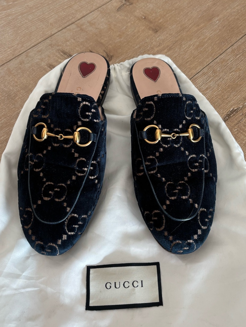 Authentic Gucci Navy Velvet Princetown Mules Women Size 6 - Picture 1 of 4